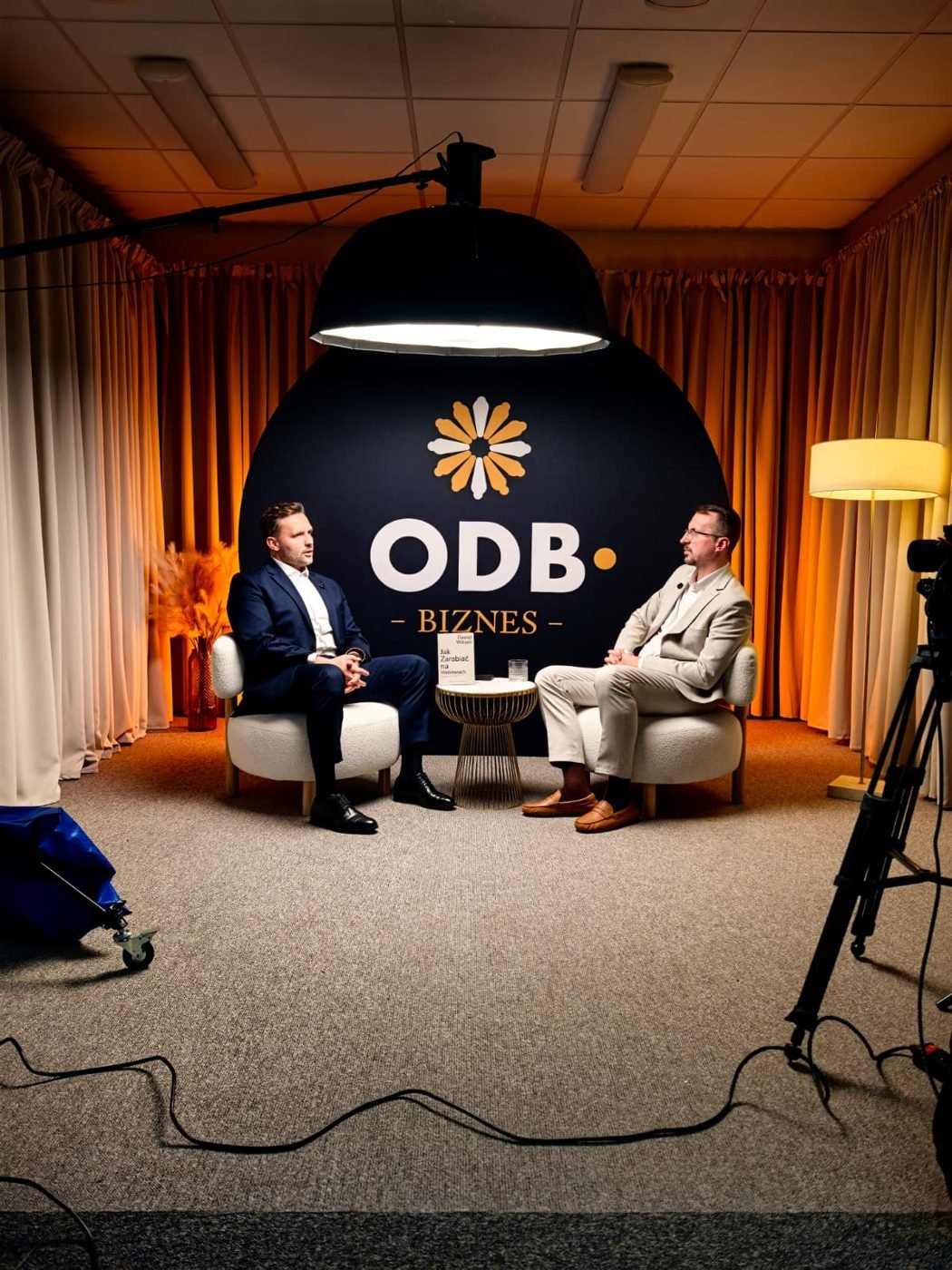 Studio ODB. BIZNES — światło i scenografia